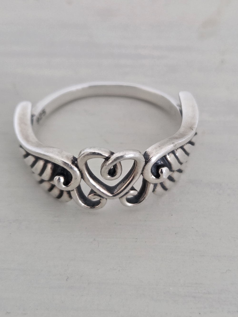 Angel Wings Sterling Silver Heart Motif Women's Ring - 925 Silver